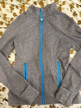 Ivivva tween Gray Full-Zip Define style Jacket thumbholes gymnastics activewear